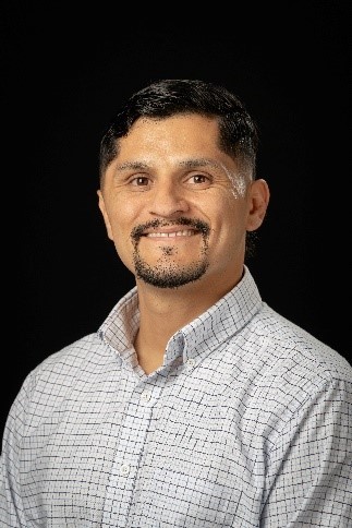 Erik Hernandez Photo